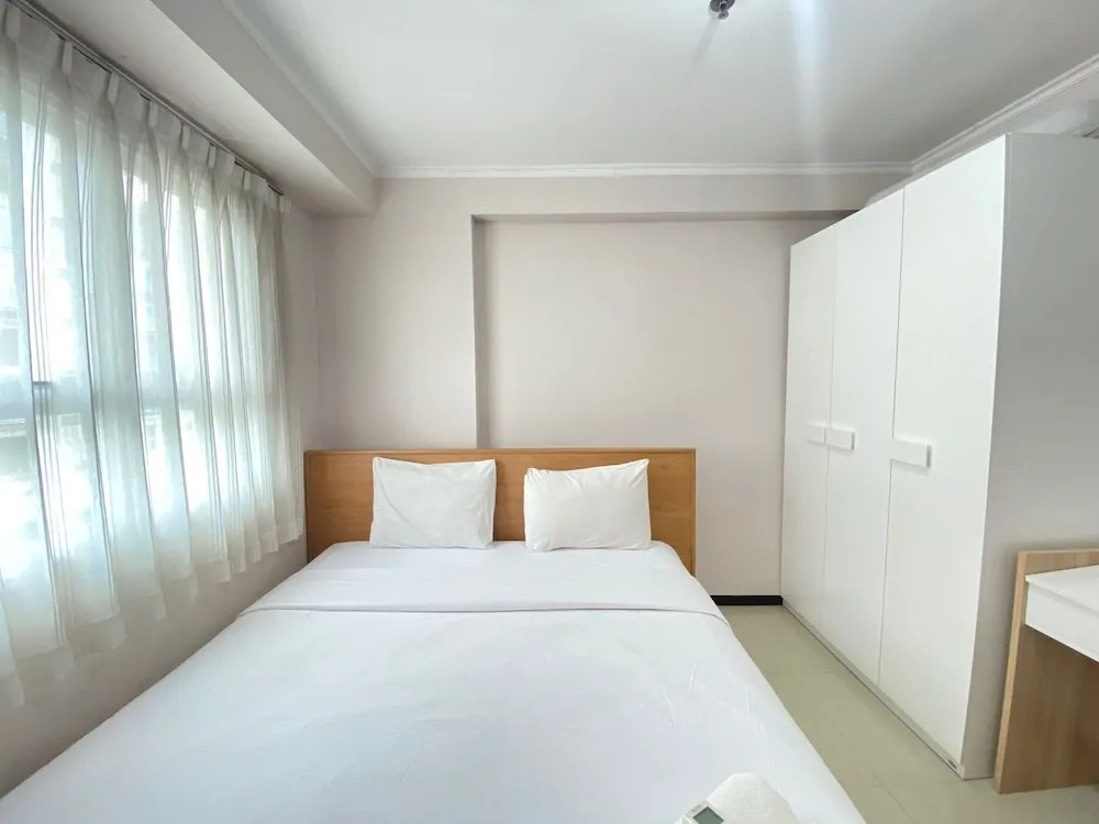 Spacious and Tranquil 2BR Apartment Gateway Pasteur By Travelio