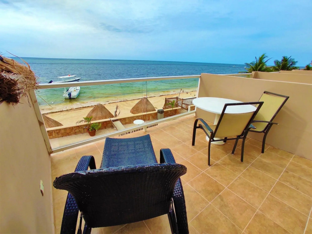 Hacienda Morelos Beachfront Hotel