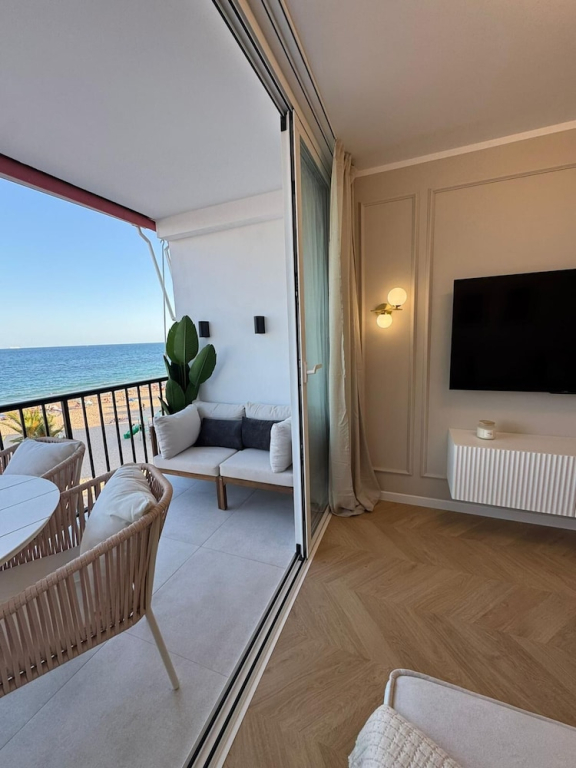 Beachfront Apartment with Sea View