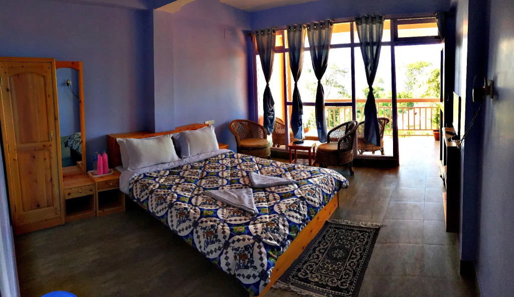 Shikher Guest House