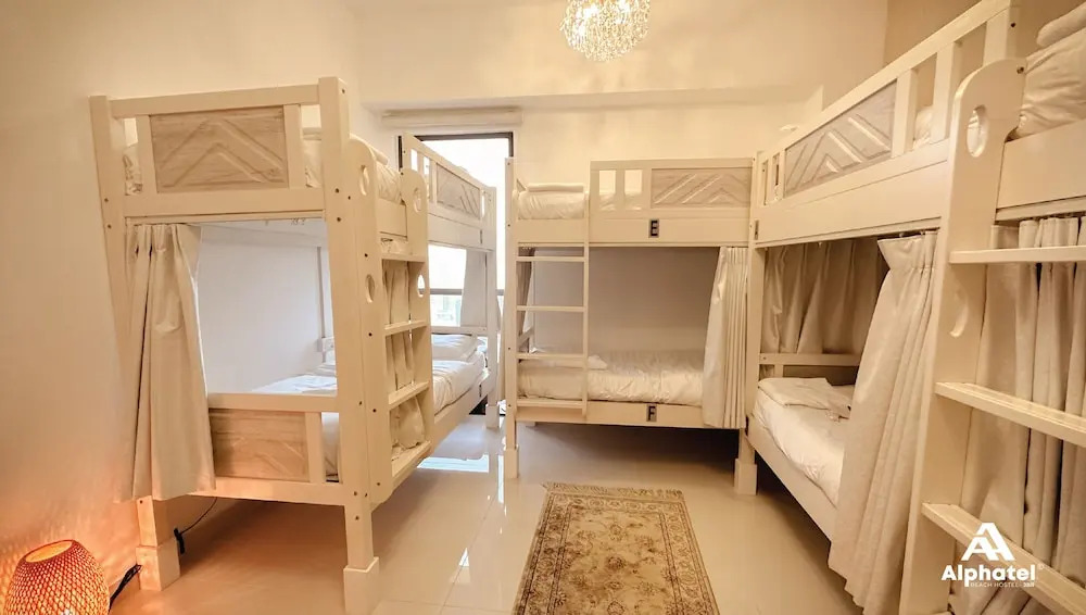 Alphatel Beach Hostel JBR