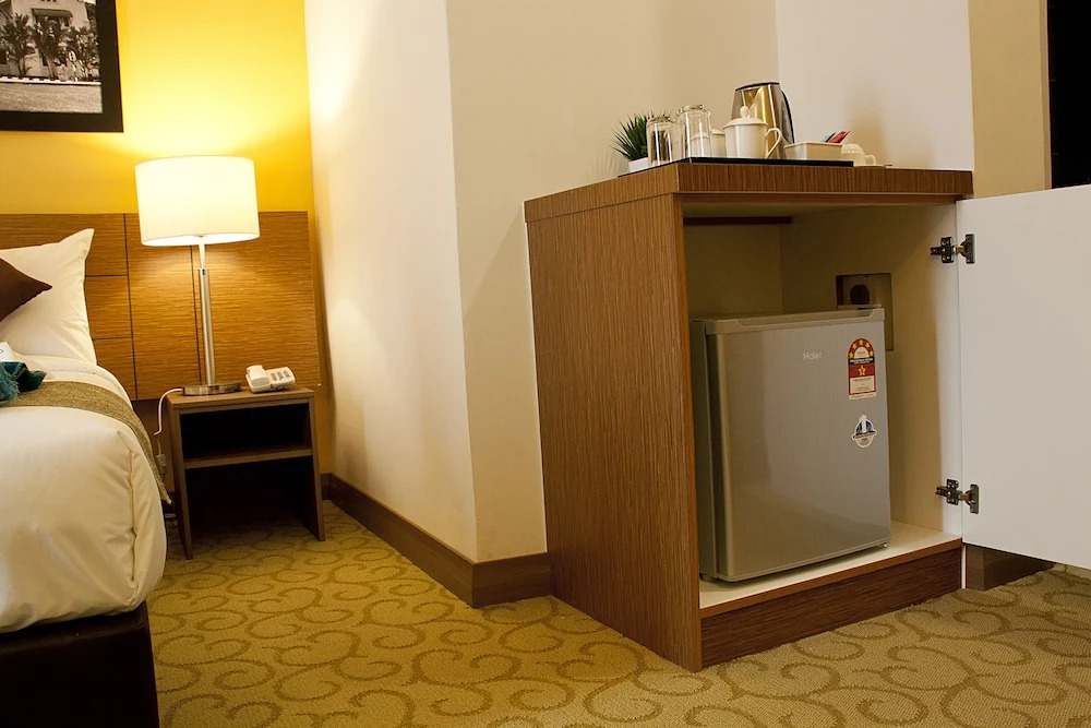 Meranti Park Suites