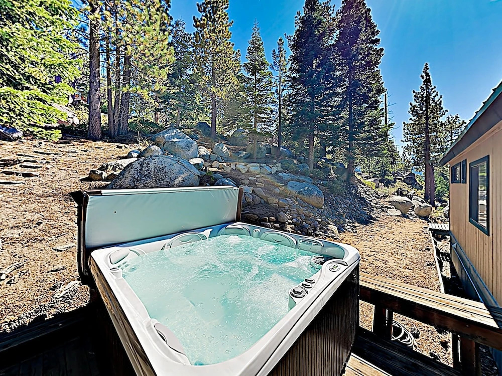 New Listing! Heavenly W/ Private Hot Tub 3 Bedroom Home