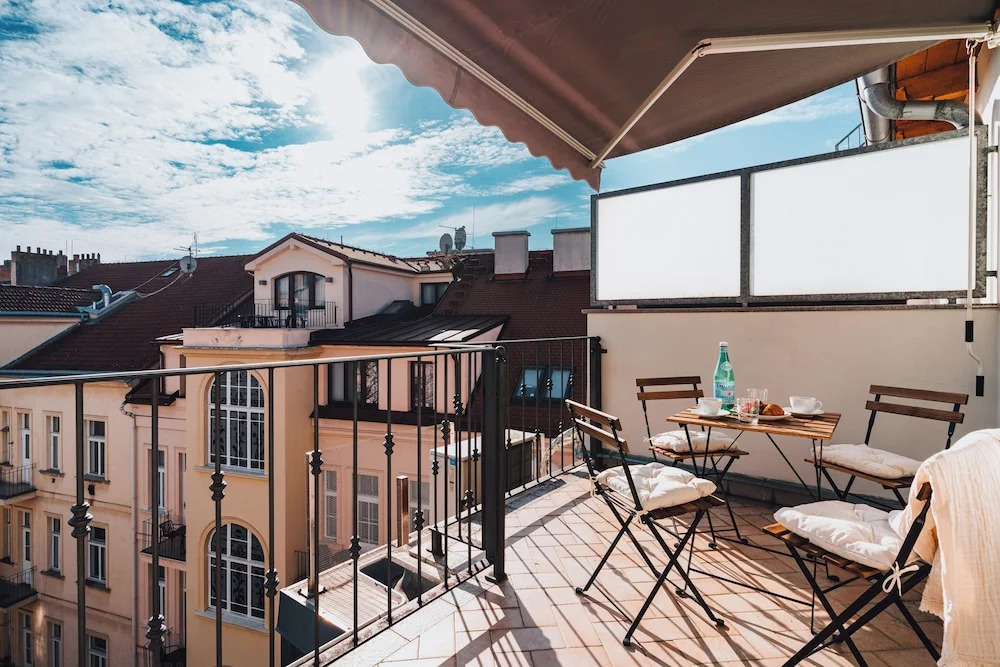 4-room apartment near Charles Square