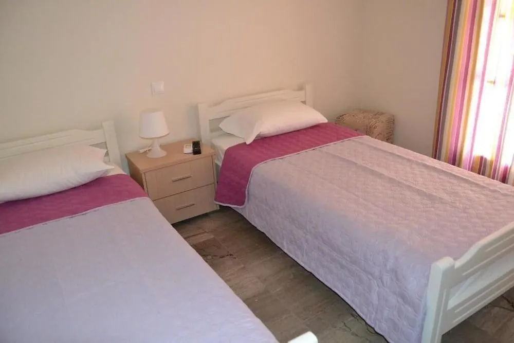Anna Apartments