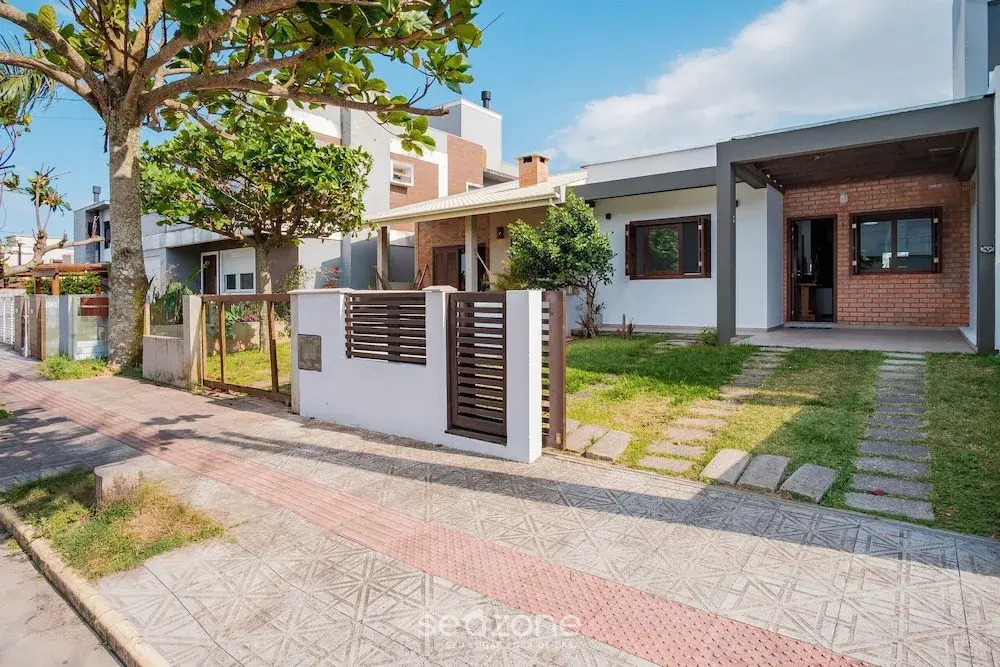 House w/ 3 Bedrooms and Barbecue Lpb0000