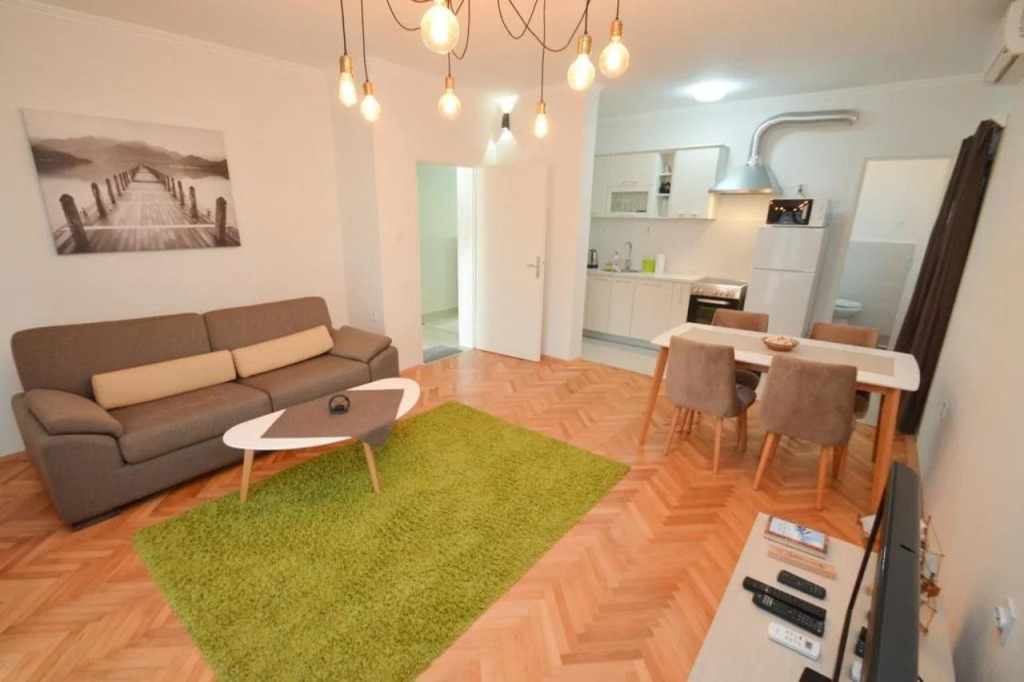 Tea apartments