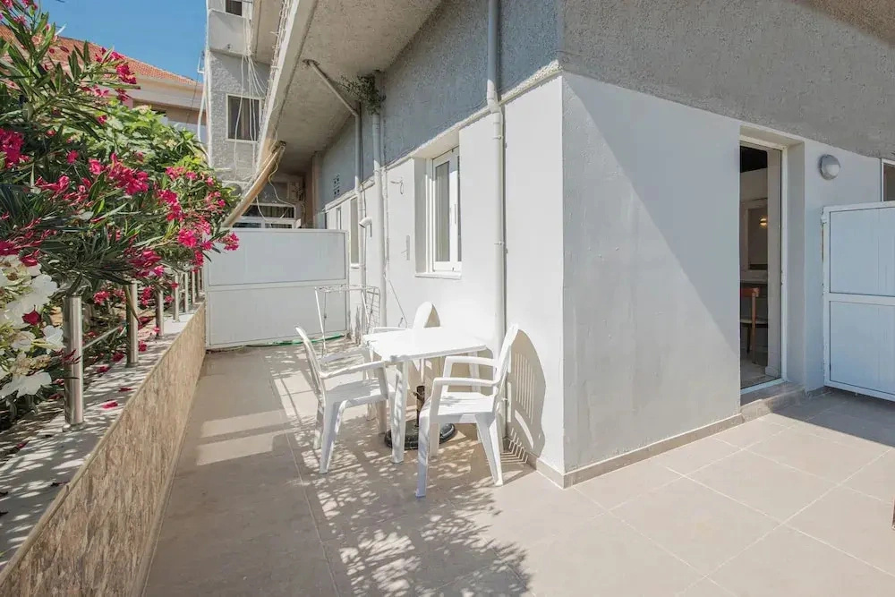 Bikakis Apartment