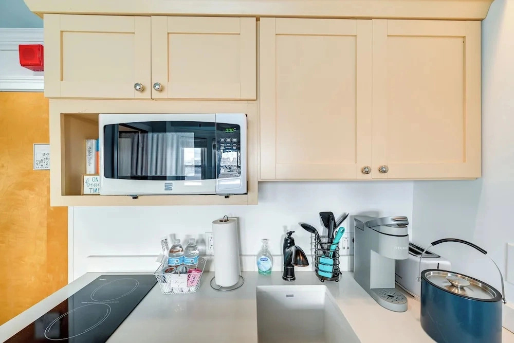 Prime Walkable Location! 2-unit Ocean City Getaway