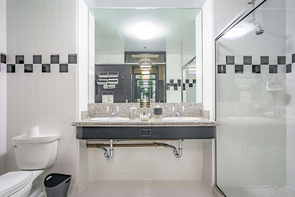 Proximity Hotel
