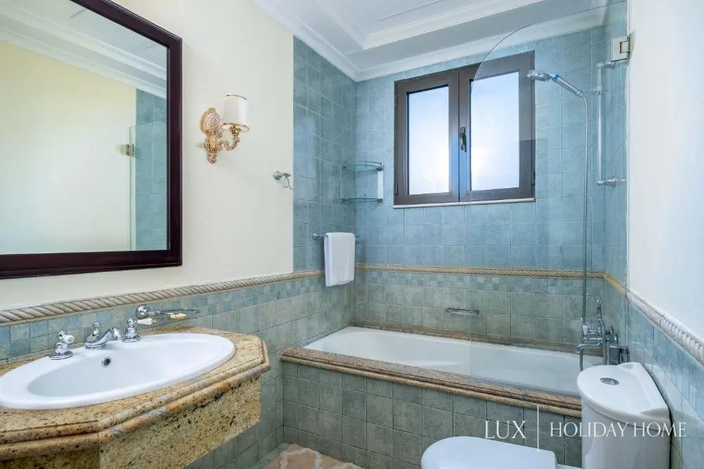 LUX - The Savoy Palm Villa