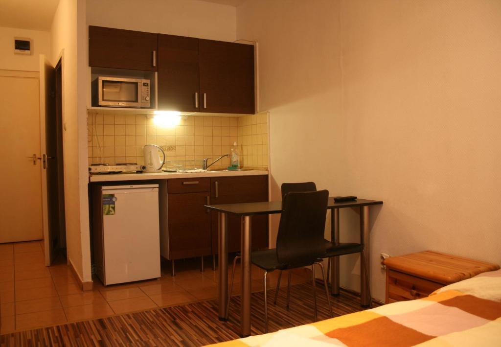 Margaret Bridge Studio Apartment