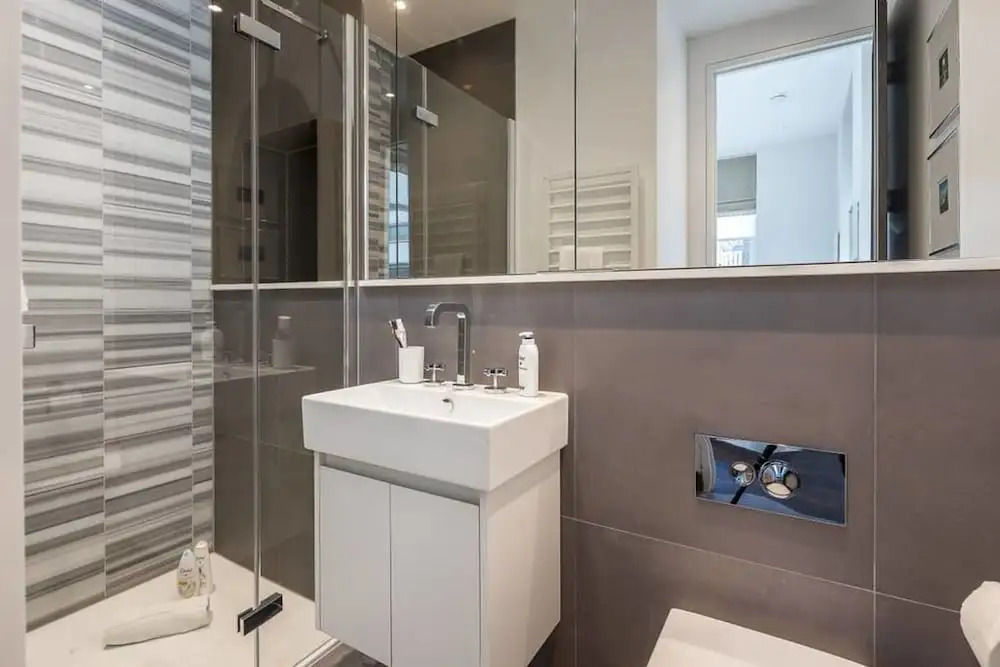 Modern 2 Bed, 2 Bath Apartment in Paddington