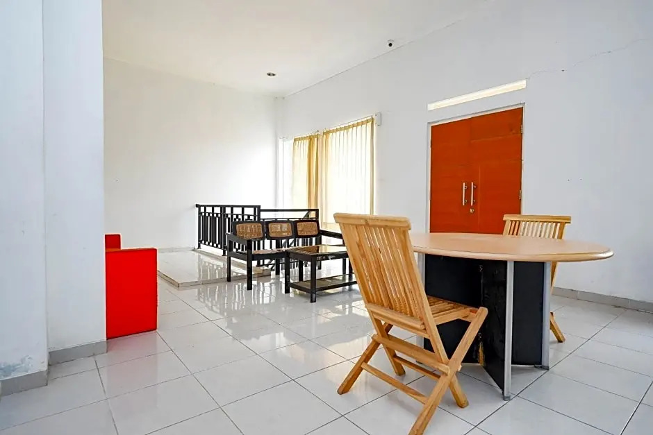 OYO Life 2812 Hommy Boarding House