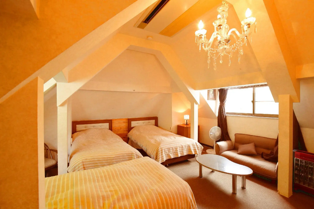 Nikko Park Lodge Mountain Side