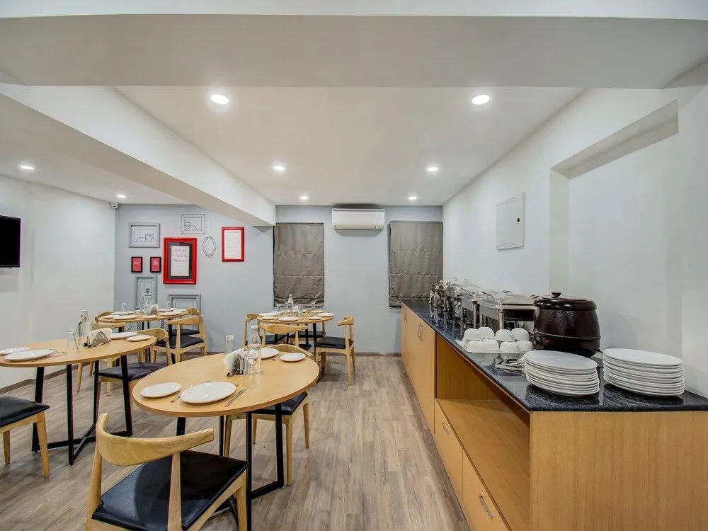 OYO Townhouse 066 Nagpur station CA Road