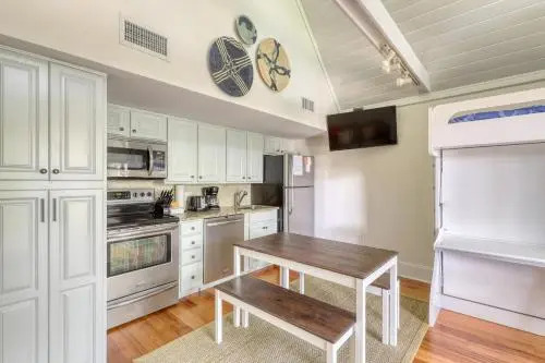 4285 Mariner's Watch Villa