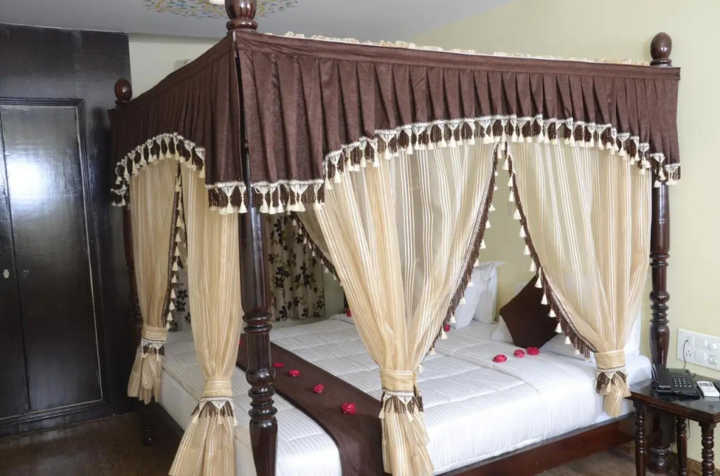 Hotel Grande Residency