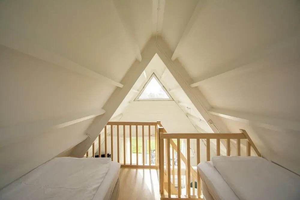 Radiant Seaside Holiday Home