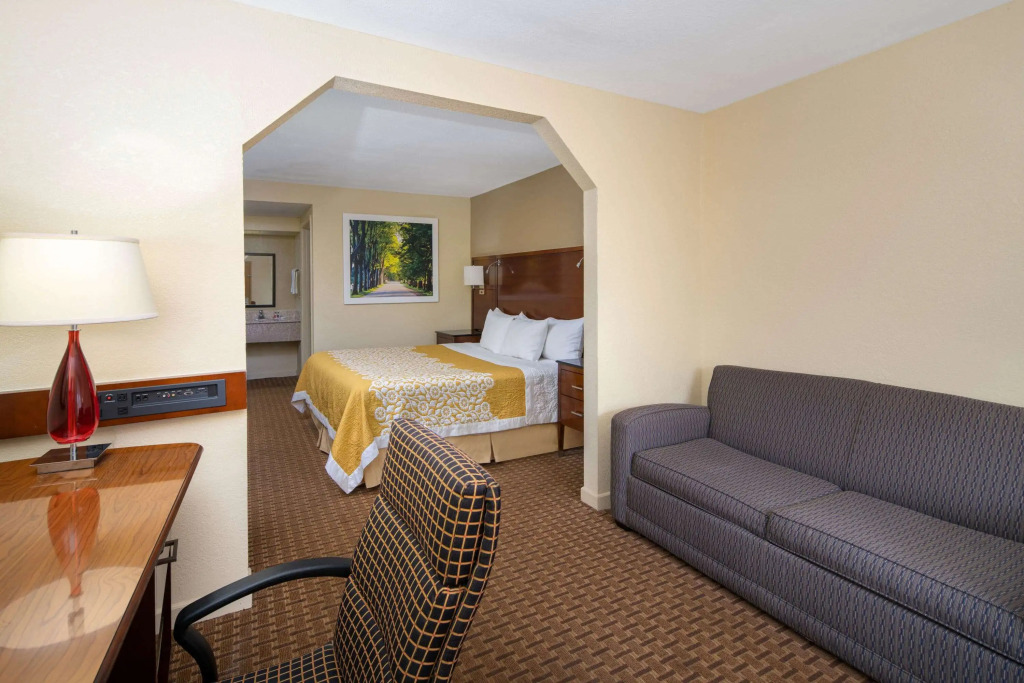 Days Inn by Wyndham Thomaston
