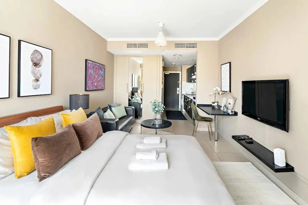 Silkhaus Modern Studio Near Almas in West Lake