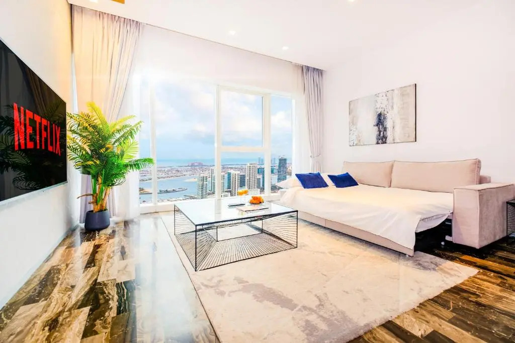 LUX - Lavish Suite with Full Palm Jumeirah View 1