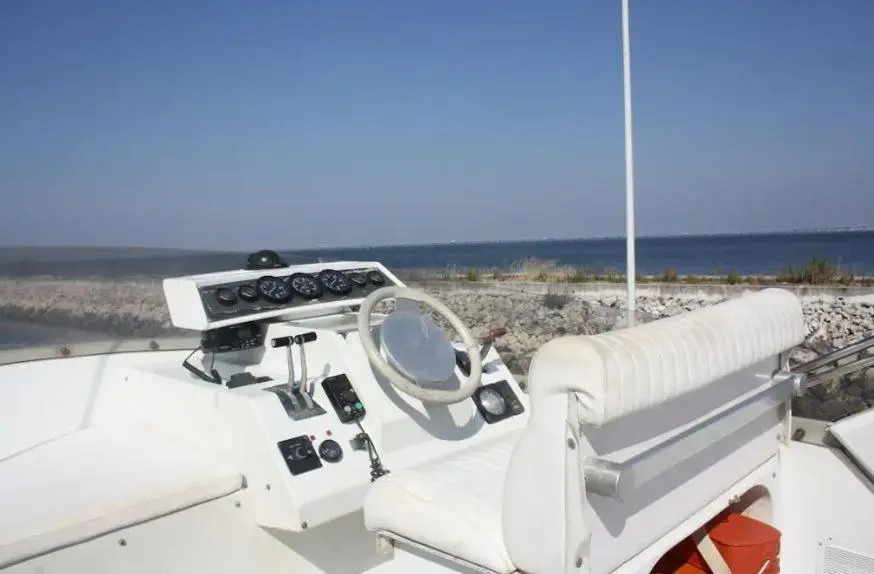 Beautiful and magnific yacht for 6 persons