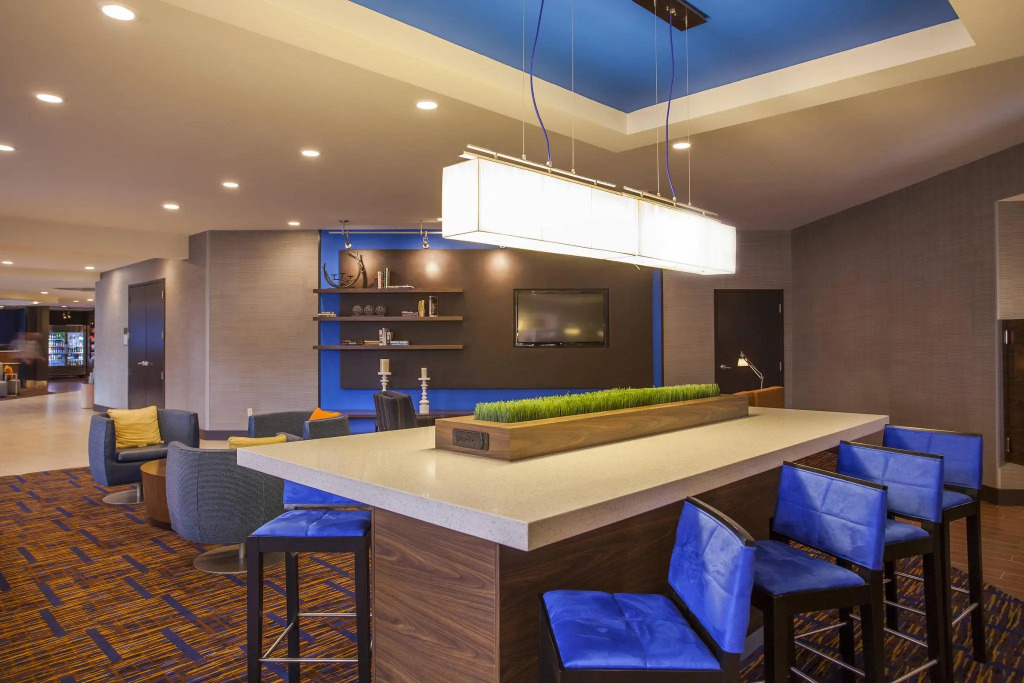 Courtyard by Marriott Charlotte Airport LoSo