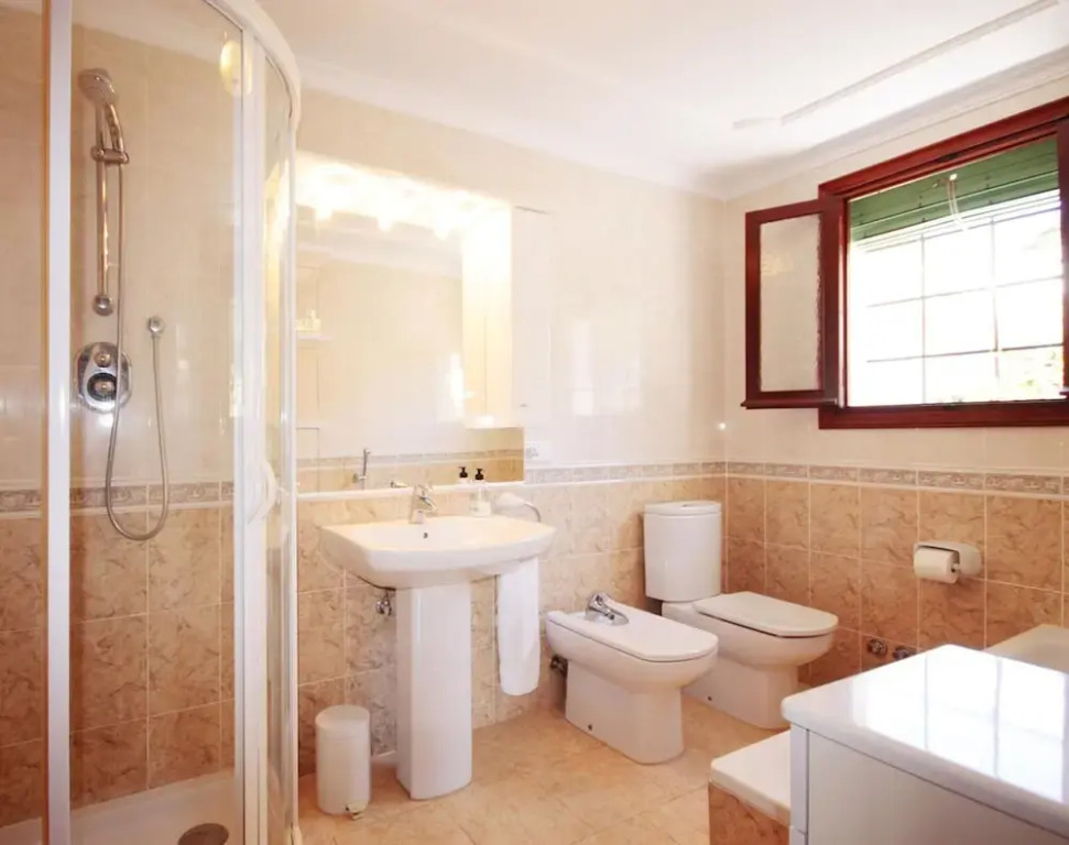 El Delfin in J vea With 4 Bedrooms and 3 Bathrooms