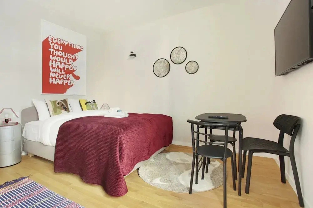Sublime and new Studio Le Marais / Beaubourg