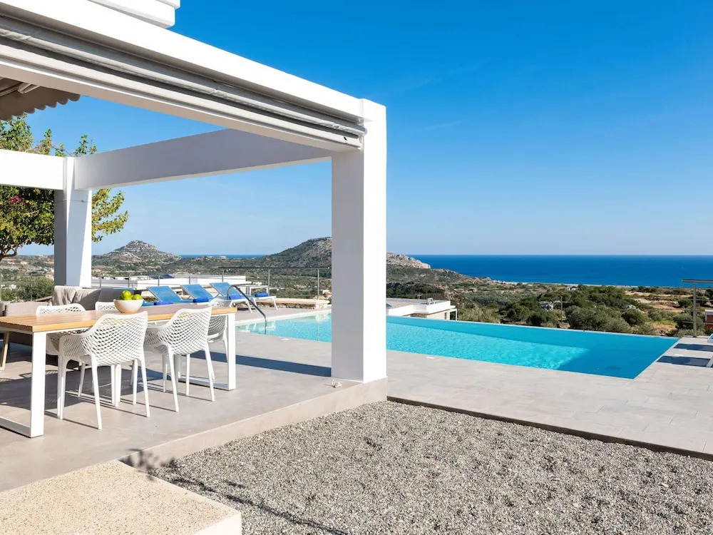 Villa in Rhodes near Ladiko Bay