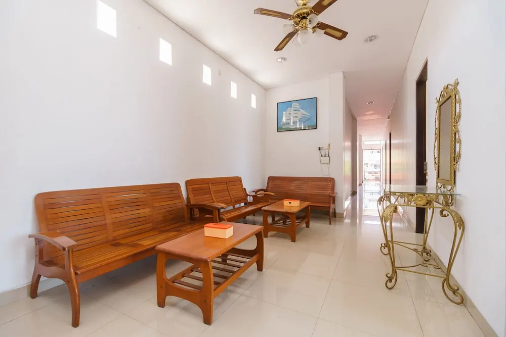 RedDoorz Syariah near Jembatan Siti Nurbaya Padang