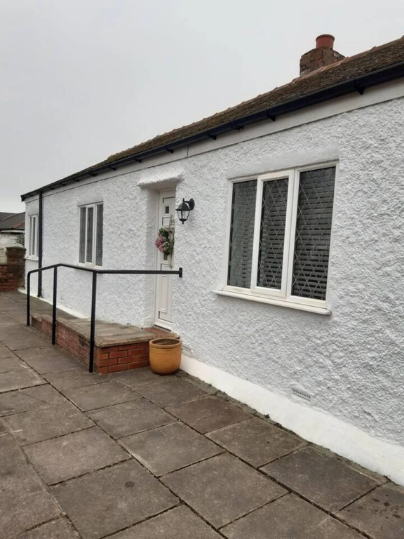 Stunning 3-bed Bungalow in Churchtown Southport