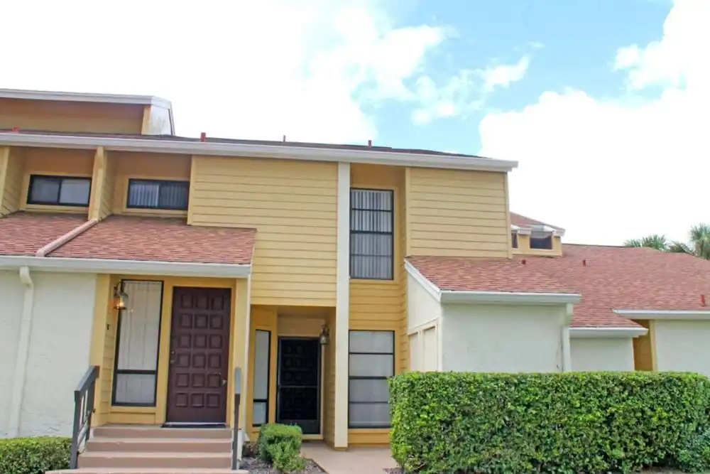 Clubview Holiday Condo