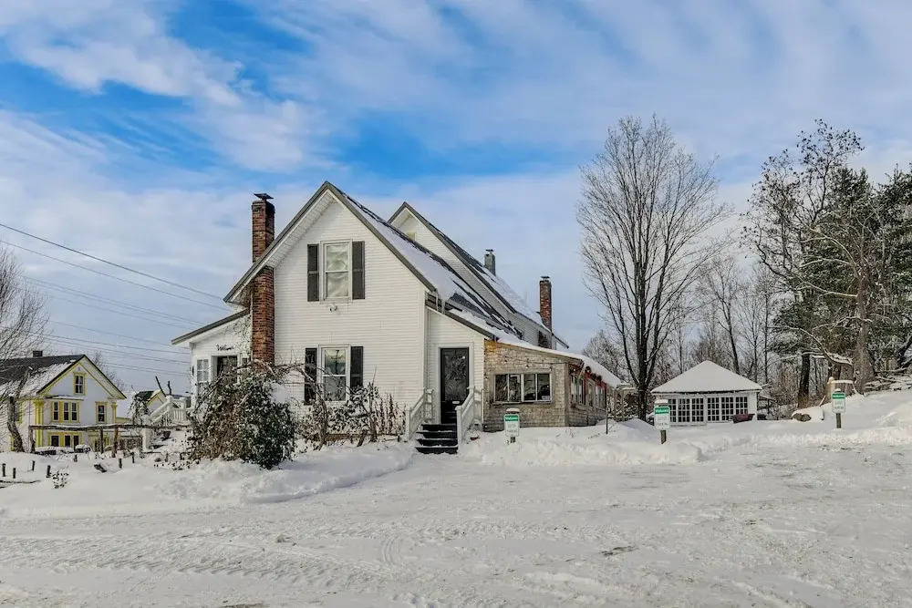 Green Mountain Views! Lowell Getaway Near Skiing