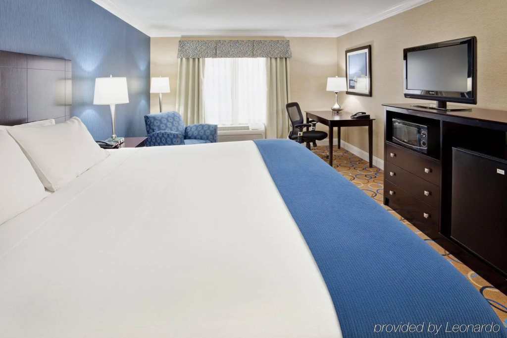 Holiday Inn Express & Suites Williamsport by IHG