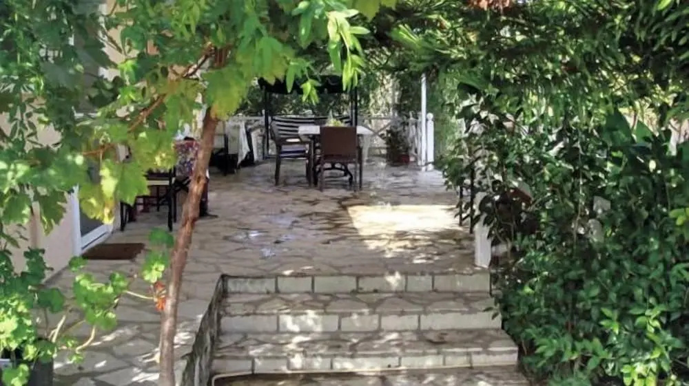 Gyra Villas - Villa Adonis with private pool
