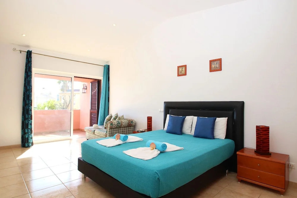 Villa Saint Martin - Refúgio familiar com piscina aquecível e BBQ em Albufeira