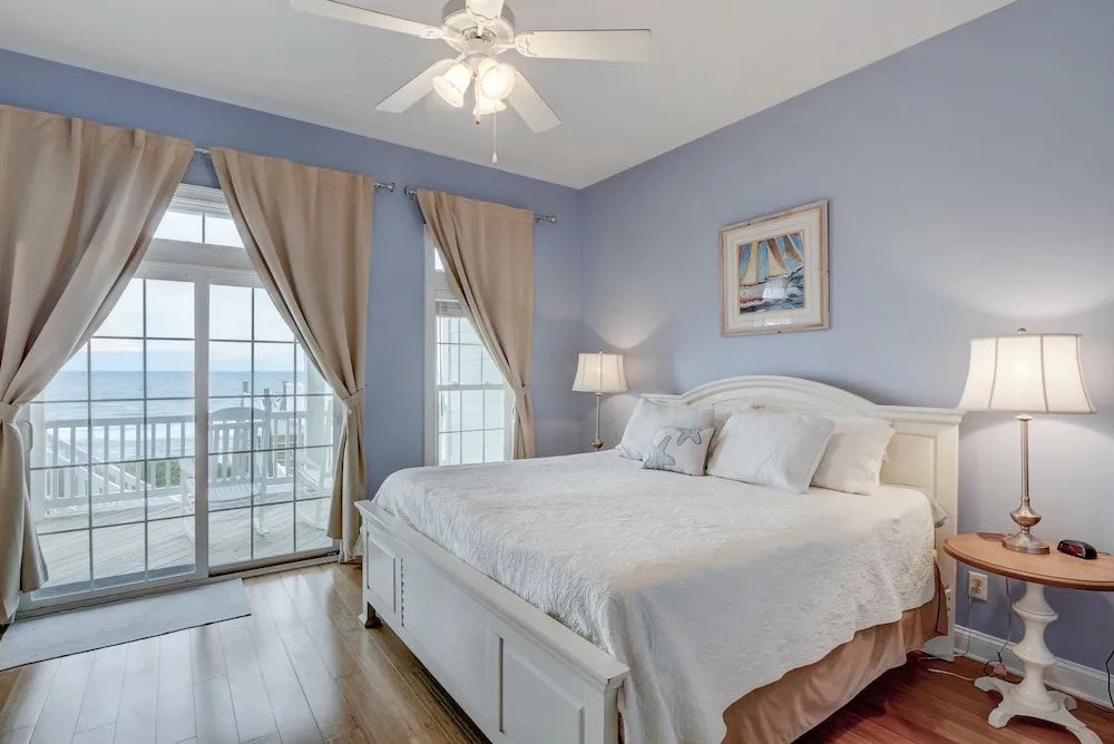 New Listing! Oceanfront Oasis W/ Sparkling Pool 5 Bedroom Townhouse