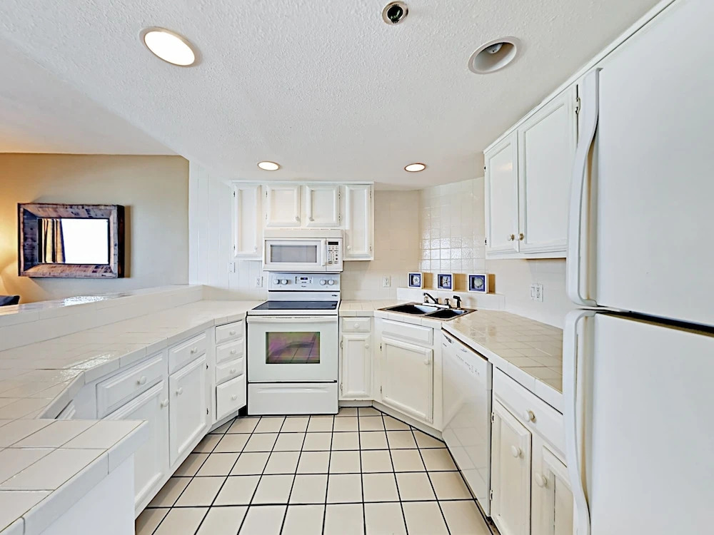 Gulf Unit 805 - 2 Br Condo