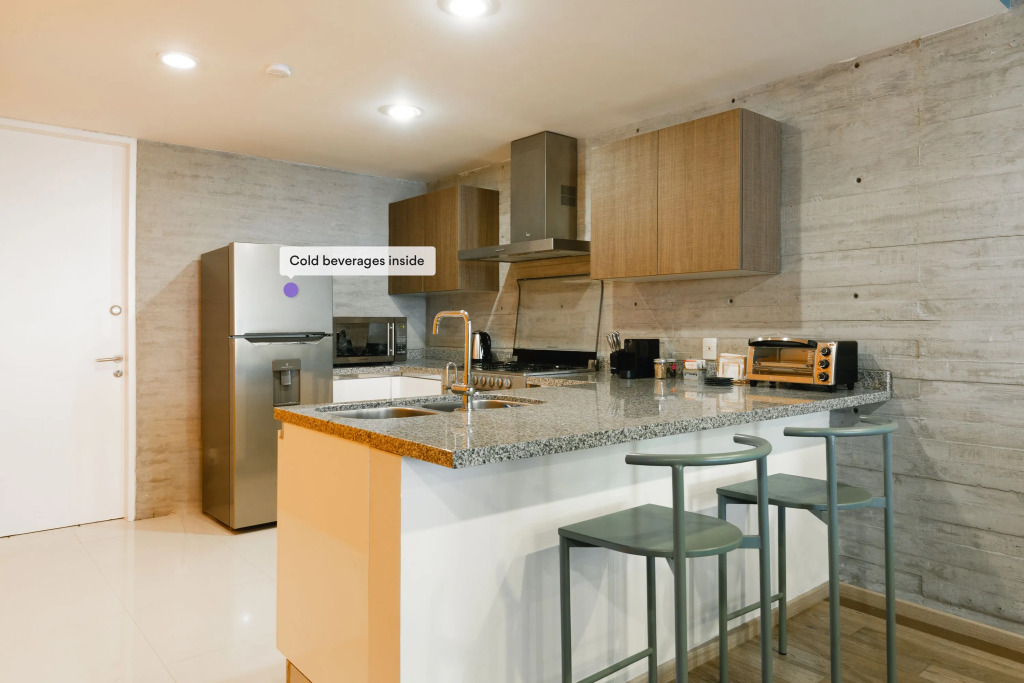 Casai Huge and Incredible 2BR 2BA Apt in the Heart of La Condesa