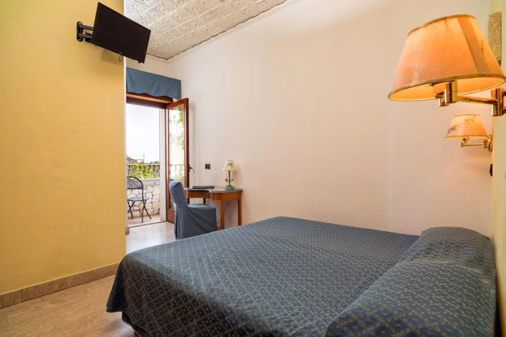 Hotel Vello dOro