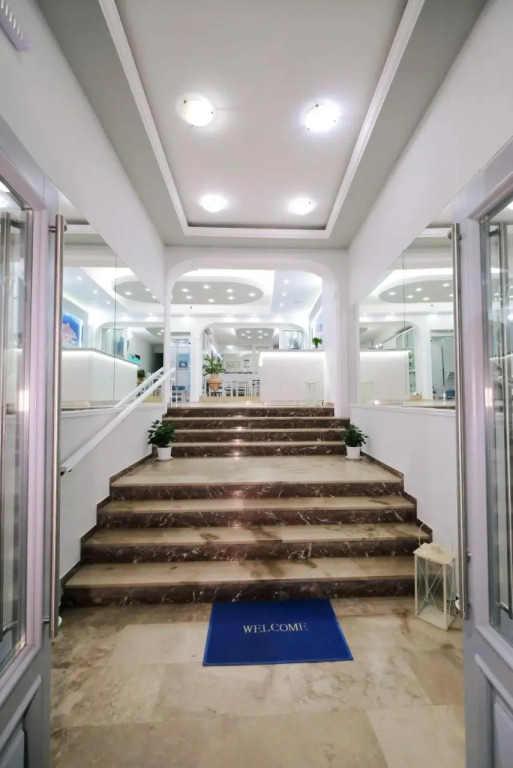 Paris Hotel