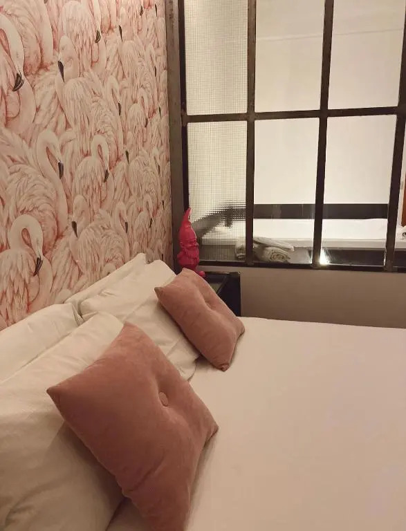 Royalroom2.0-relaxing spa & luxury apartments