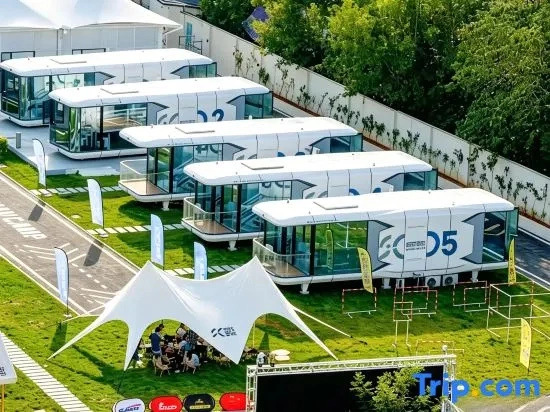 Star Cabin Flight Camp Resort Hotel