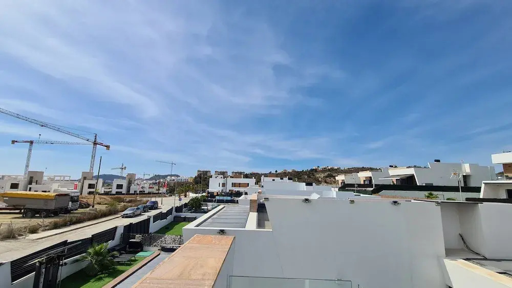 Luxury Villa for 6 Guests With Terrace