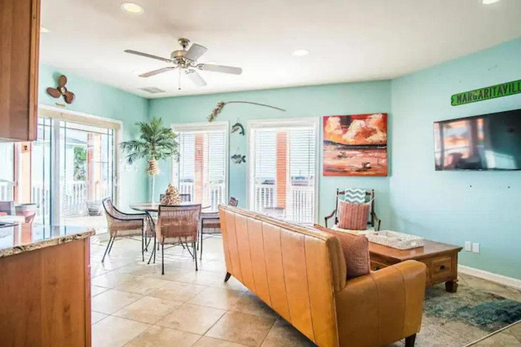 11 Bed Home W/ Pool & Hot tub Steps To Beach Sleeps 16