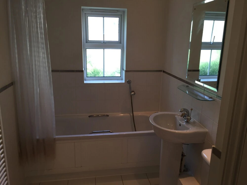 Luxury Northwood Apartment