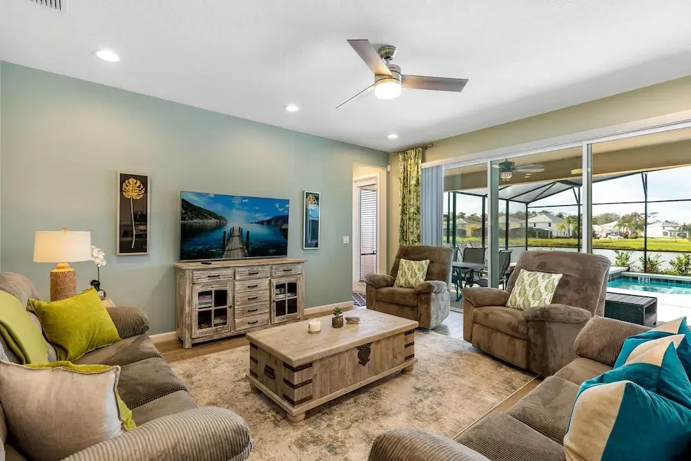 Lake Views, Private Pool & Spa, Games Room..