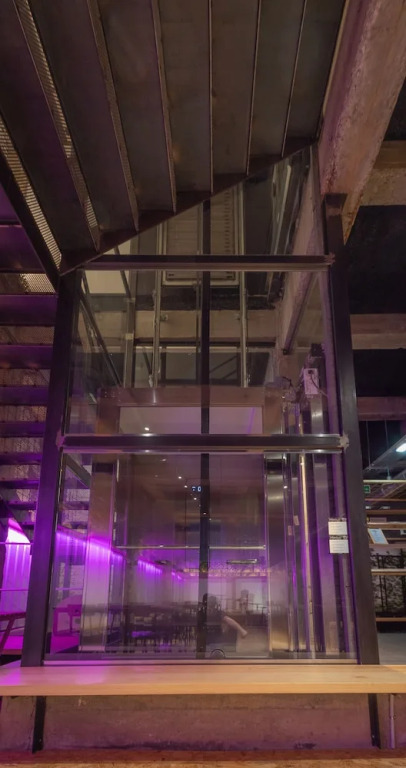 Ekoos Hostel